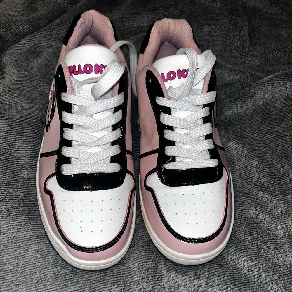 Hello kitty shoes NEVER WORN!!!
